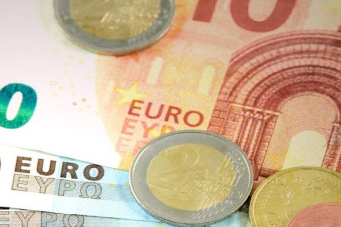 Καταγγελία: Παρακράτηση 30 ευρώ από μισθούς δημοσίων υπαλλήλων